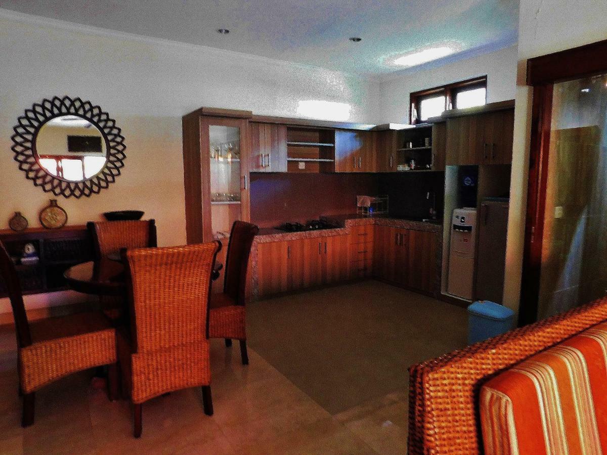 סמיניאק Villa Heliconia מראה חיצוני תמונה