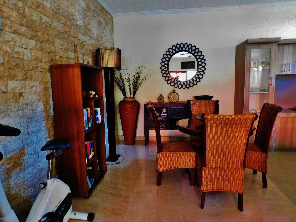 סמיניאק Villa Heliconia מראה חיצוני תמונה