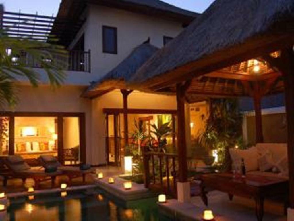 סמיניאק Villa Heliconia מראה חיצוני תמונה